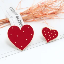 2pcs/set Cartoon Red Big Small Heart Enamel Pins Cute Women Brooch Lapel Pin Decoration Badge Fashion Jewelry Gift Drop Shipping