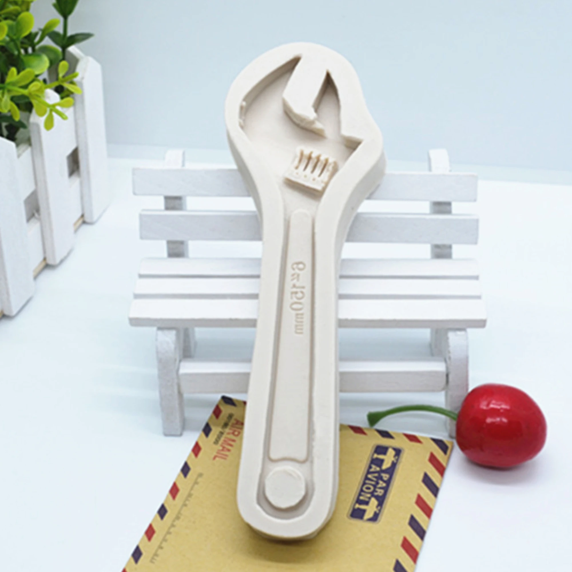 3D Wrench Silicone Mold Resin DIY Cake Fondant Moulds Kitchen Baking Tools Dessert Chocolate Lace Decoration Tools