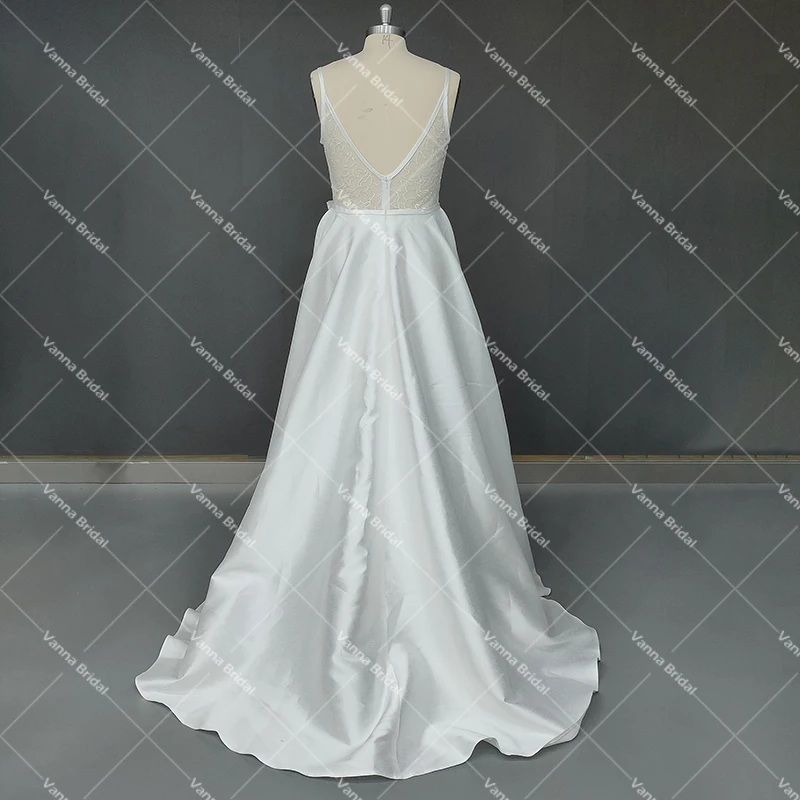 Sexy decote em v profundo cetim uma linha vestido de casamento ilusão floral laço simples corpete aberto para trás vestido de noiva trem varredura mais tamanho