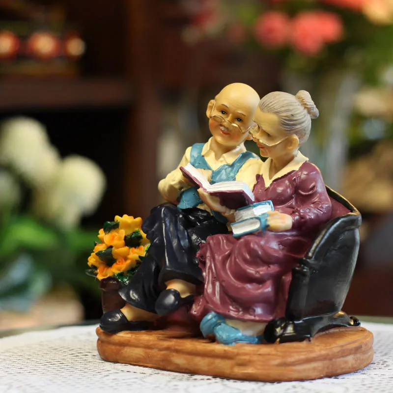 American Rocking Chair Drinking Tea Grandparents Resin Decoration Wedding Anniversary Gifts Home Bookcase Table Figurines Crafts