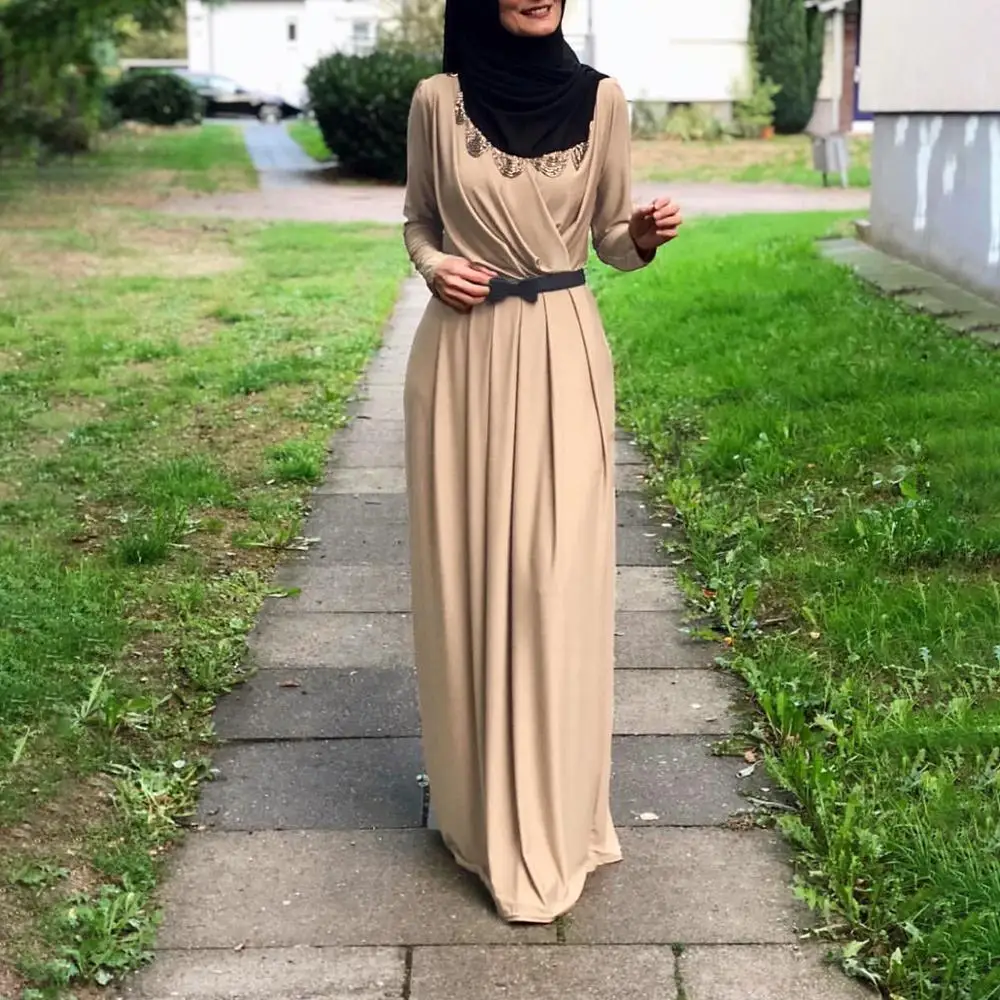 

Muslim Fashion folds, Abaya Dubai American Clothing Caftan Dress V-neck Hijab abayas for women Has a belt