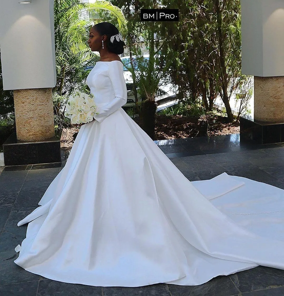 Noble White Church Wedding Dresses Vintage Beteau Satin Train Formal Bridal Gowns African  Long Sleeve Modest Plus Size Mariee