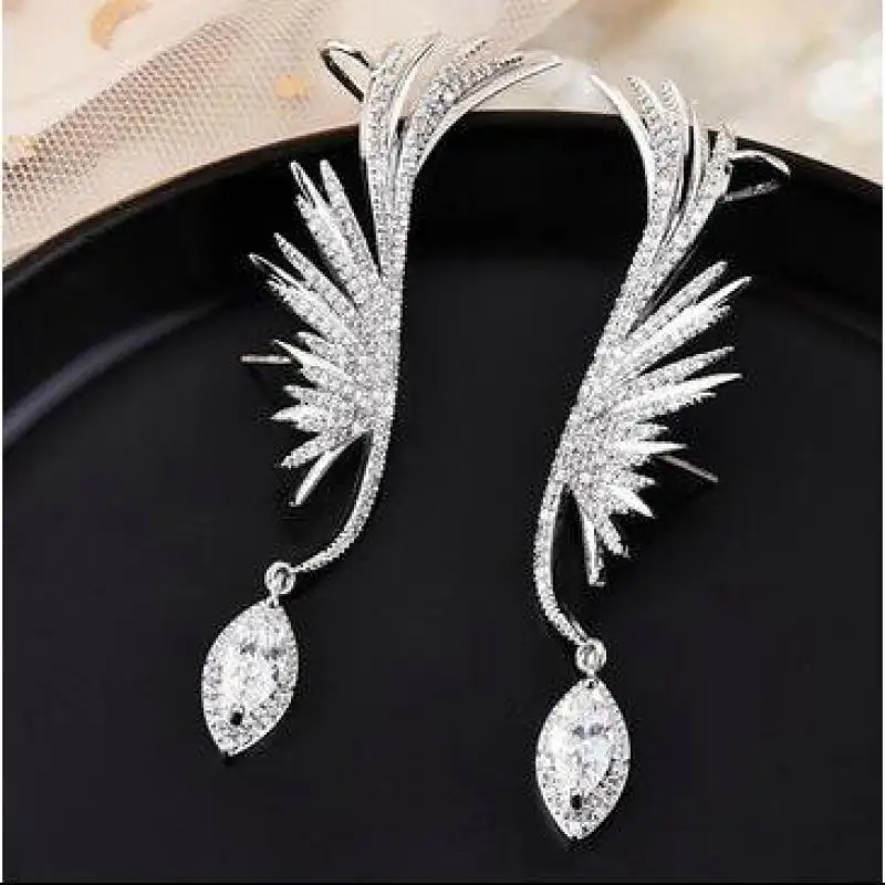 2023 Korean Version New Wing Rhinestone Pendant Exquisite and Exaggerated Fashion Women\'s Elegant Anti Allergy Jewelry Earrings