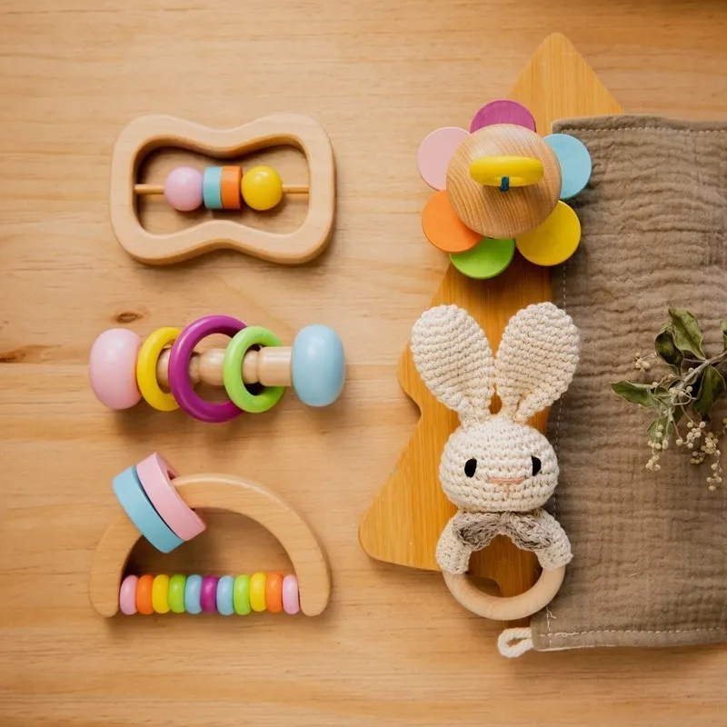 1Set Crochet Animal Rabbit Rattle Toy Soother Bracelet Wooden Teether Ring Baby Product Mobile Pram Crib Wooden Toy Newborn Gift