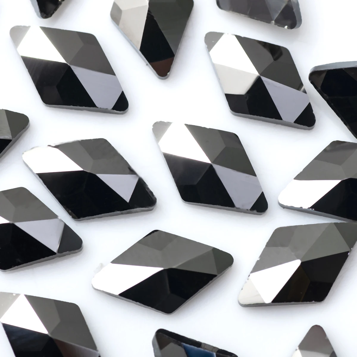 100 Stück/Set Rhombus 6x10mm Flache Kristalle Nicht-Hotfix-Farben Rhombus Flache Rückseite Strasssteine Flache Edelsteine für Bastelarbeiten und Nagelkunst – Detail 2