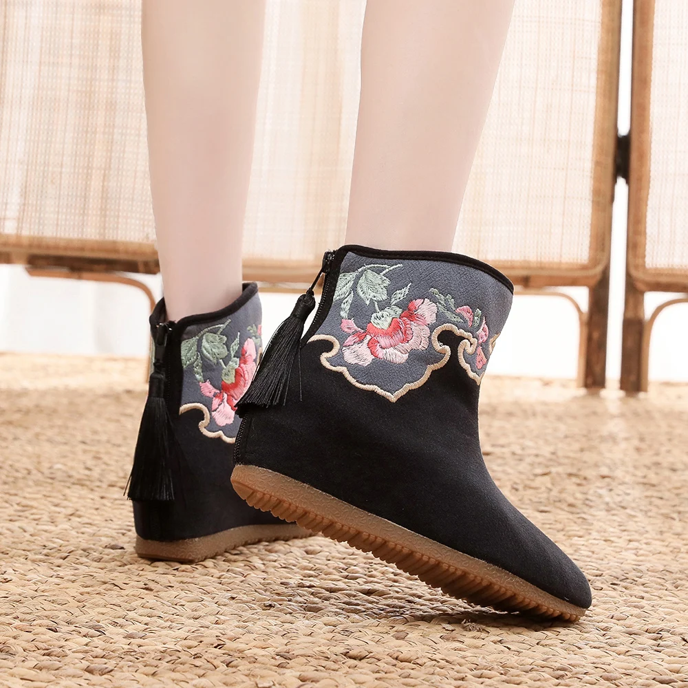 Veowalk Tassel Autumn Winter Women Cotton Flat Ankle Boots Comfortable Non-Skid Warm Booties Retro Embroidery Shoes Black Beige