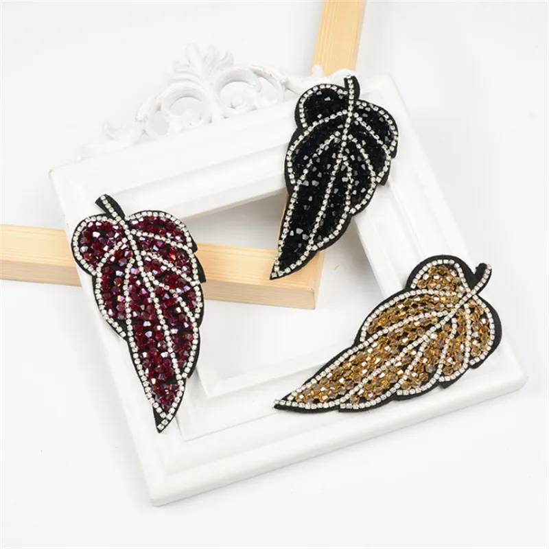 

MAXSIN FUN 1 Pc High Quality Hand-beaded Color Crystal Maple Leaf sticker Hand-sewn Rhinestone Patch DIY Decoration Applique