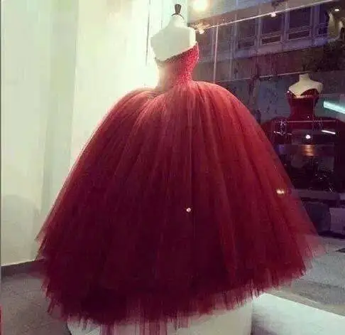 2021 neue Rot Luxus Quinceanera Kleider Tiefer Neck perlen tüll Ballkleid Mädchen Festzug Kleid Angepasst Süße 16 Kleider