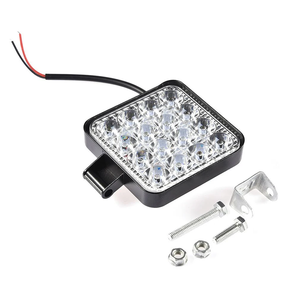 Faretto a LED Super luminoso per fari da lavoro per auto 42W per auto/moto/SUV/camion/carrello elevatore/barca 6000K 12/24V fendinebbia