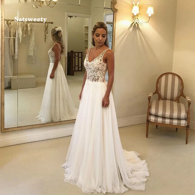 

Bohemian Wedding Dress 2022 Sleeveless V-Neck Lace Open Back Unique Romantic Backless Boho Beach Bridal Gowns