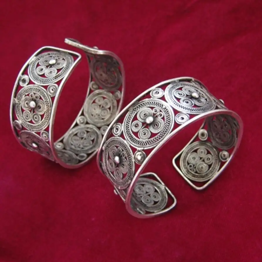 Handmade Miao silver bracelet bracelet traditional pinch fillet butterfly drum bracelet