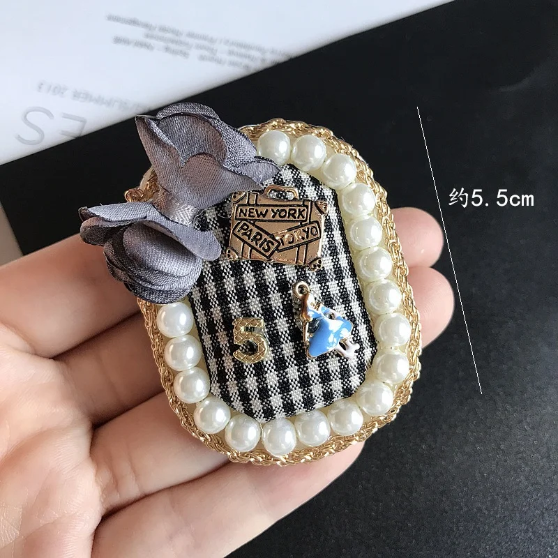 Vintage luxury brand design numer 5 akcesoria broszka perła odznaka płaszcz ze sprzączką bow broszki akcesoria — zdjęcie 5