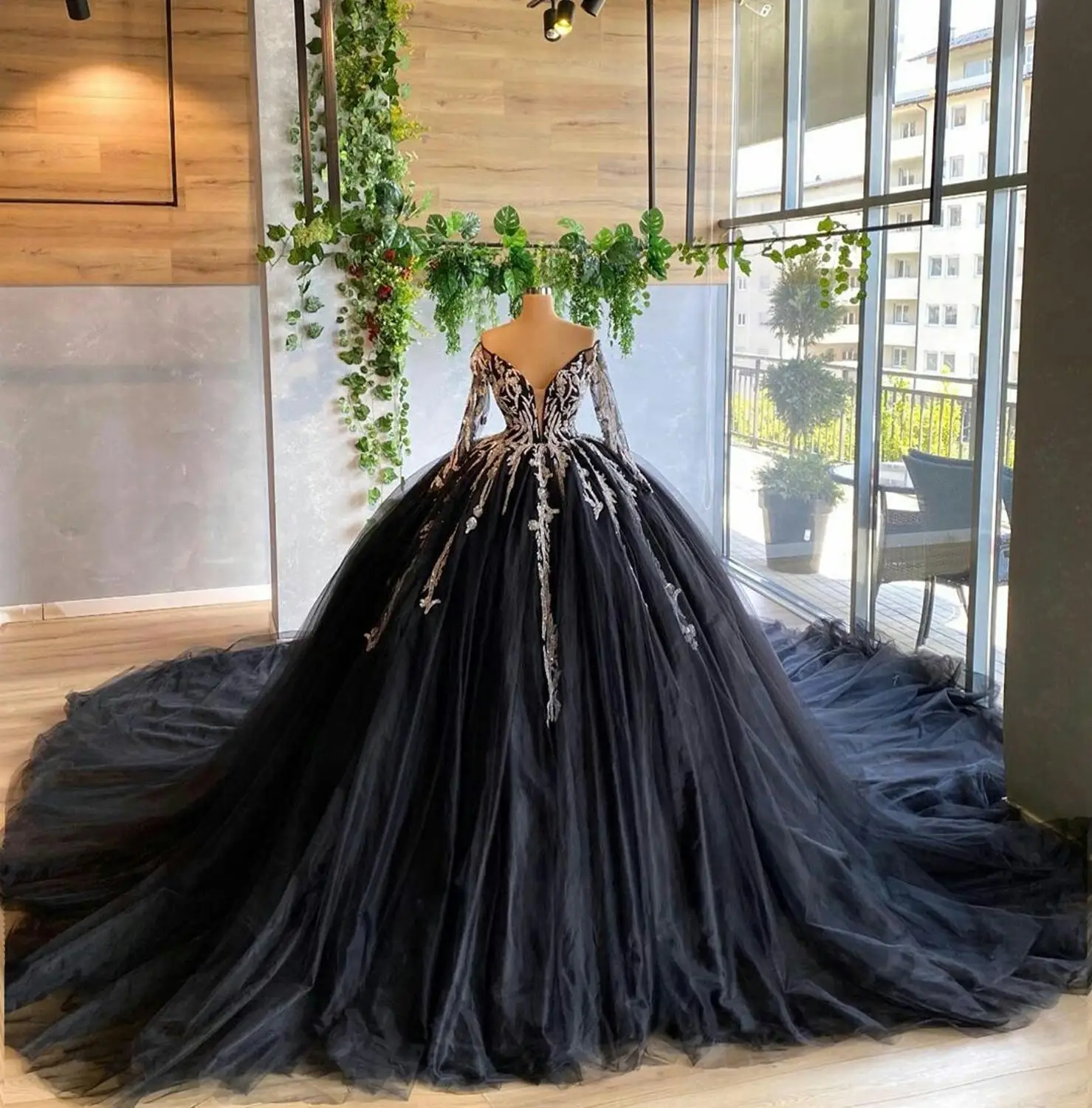 Vestido de novia de manga larga con hombros descubiertos, traje Sexy con apliques de encaje, color negro