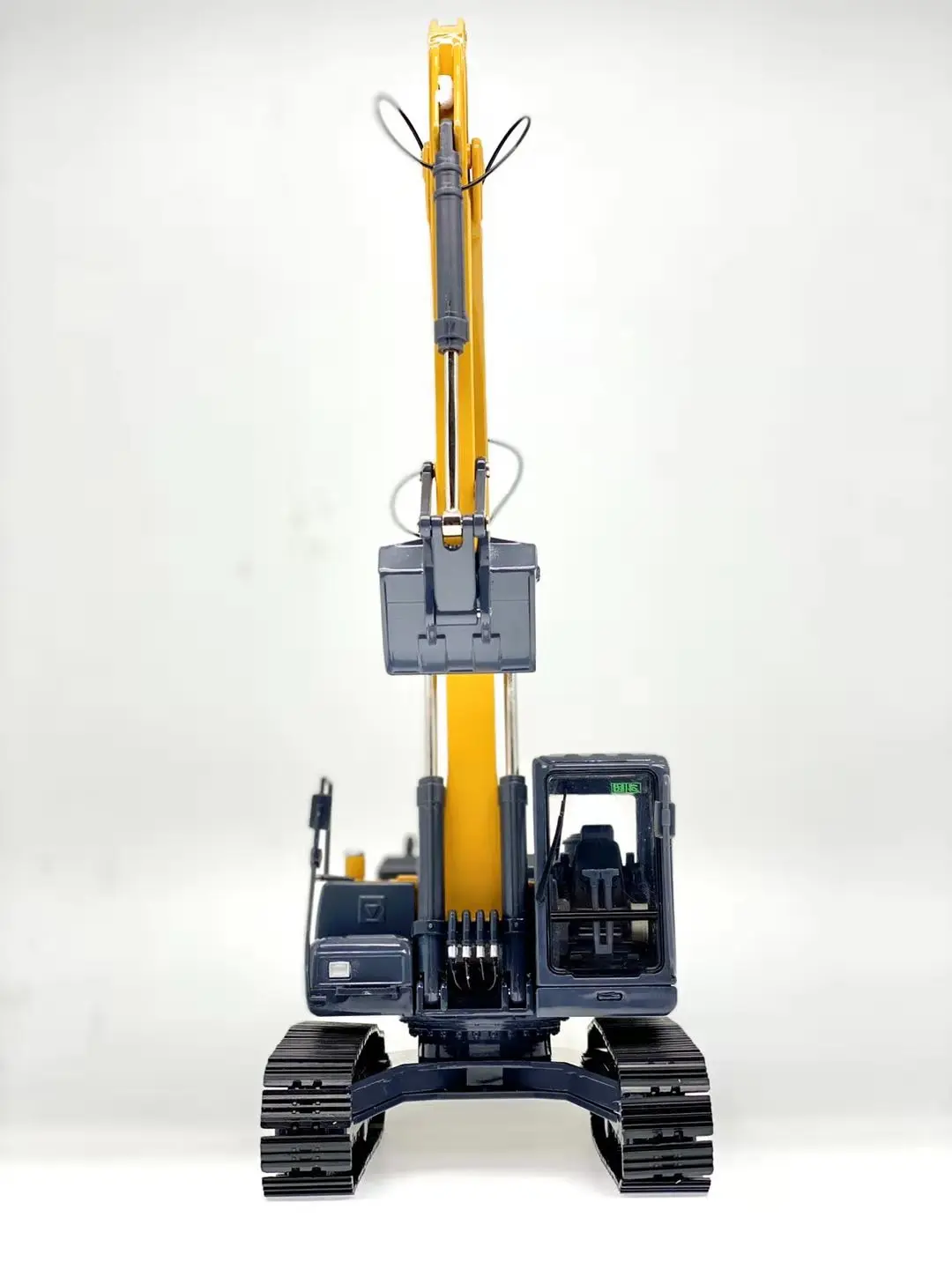 1:35 Scale Model Diecast Toy Construction Model Business Gift Souvenir Replica XCMG XE215DA Excavator Model Collection Toys