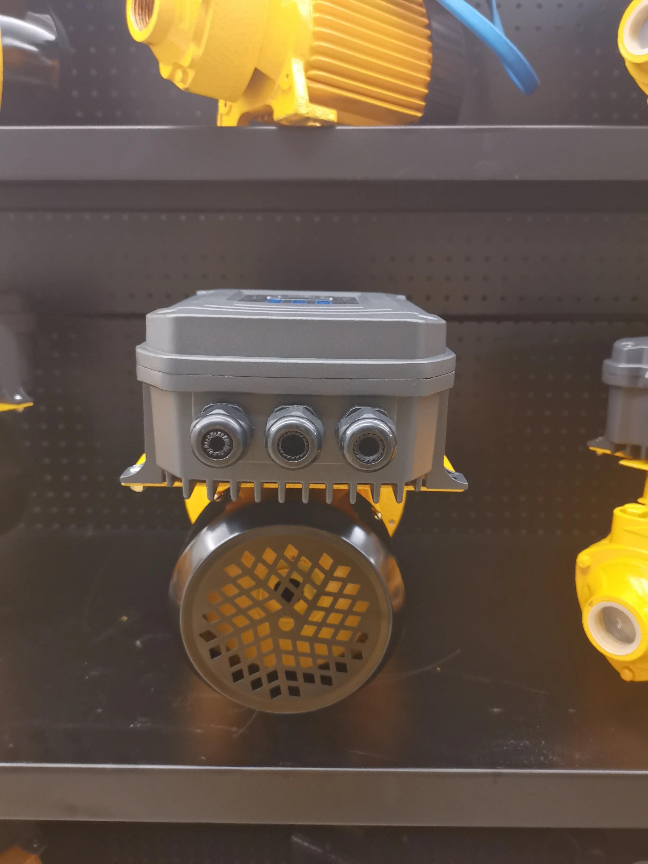 High Pressure 0.75KW 72V DC Solar Agricultural Water Pumping System