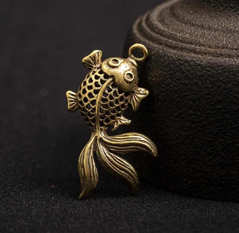 Handmade Pure Brass retro Hollow carved goldfish ornament Miniature Fitting Keychain Pendant souvenir m0092