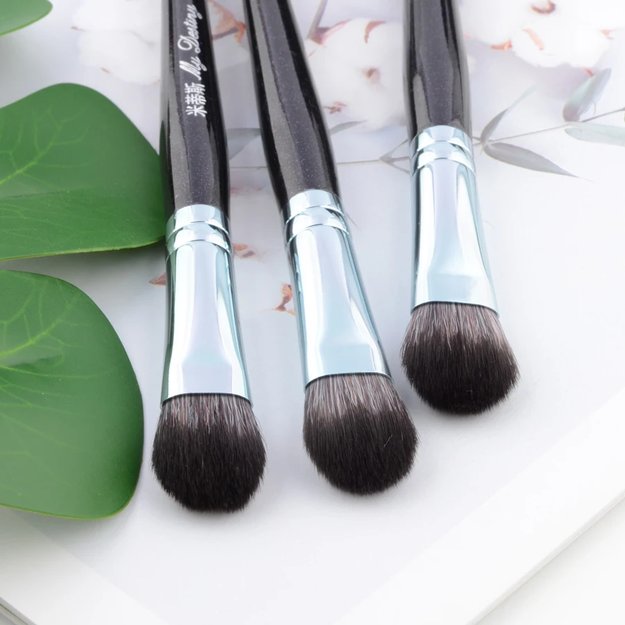 1 piece 034 Precision Highlighter Makeup Brushes Eyeshadow Blending Synthetic hair Wood handle Professional Make up tools