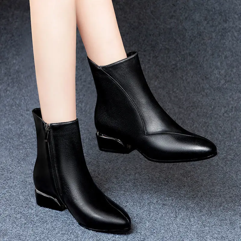 New Buckle Winter Motorcycle Boots Women British Style Ankle Boots Gothic Punk Low Heel ankle Boot Women Shoe Plus Size