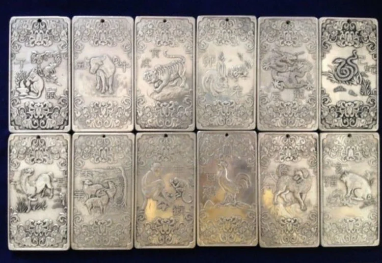 

12Pcs Old Chinese Chinese Twelve Zodiac tibetan Silver Bullion thanka amulet