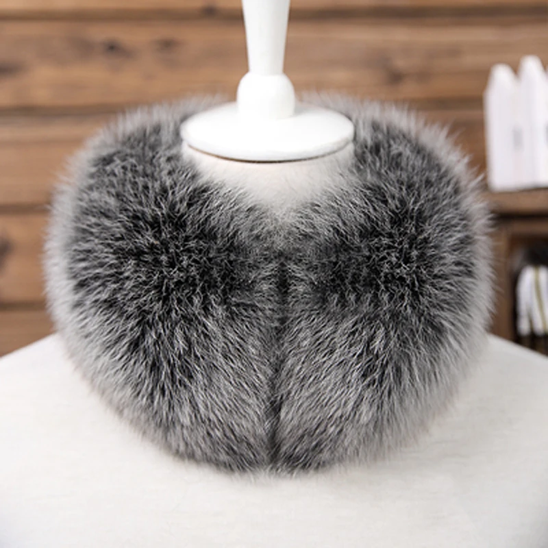 Luxury Accessories 100%  Fox Fur Bib For Women Female Winter Neck Warm Thickened Magnet Widened Short Hair Scarf Ring Foulard