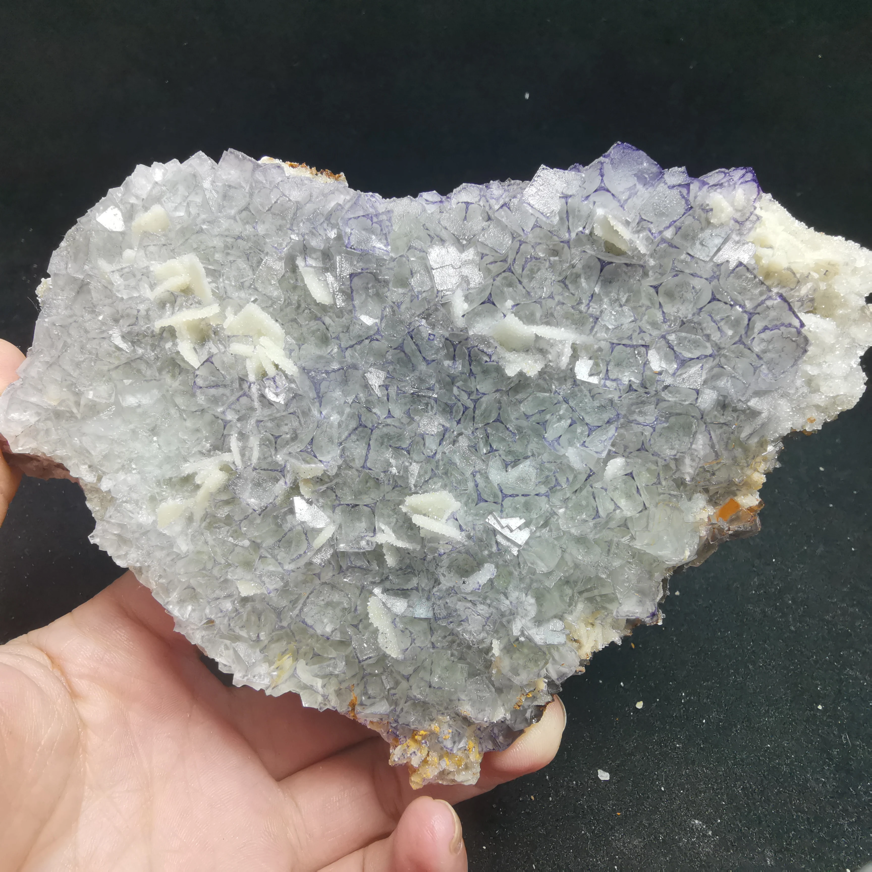 403.9gNatural rare purple fluorite and fluorite aluminum gypsum associated mineral specimen stone and CRYSTAL HEALING CRYSTAL QU