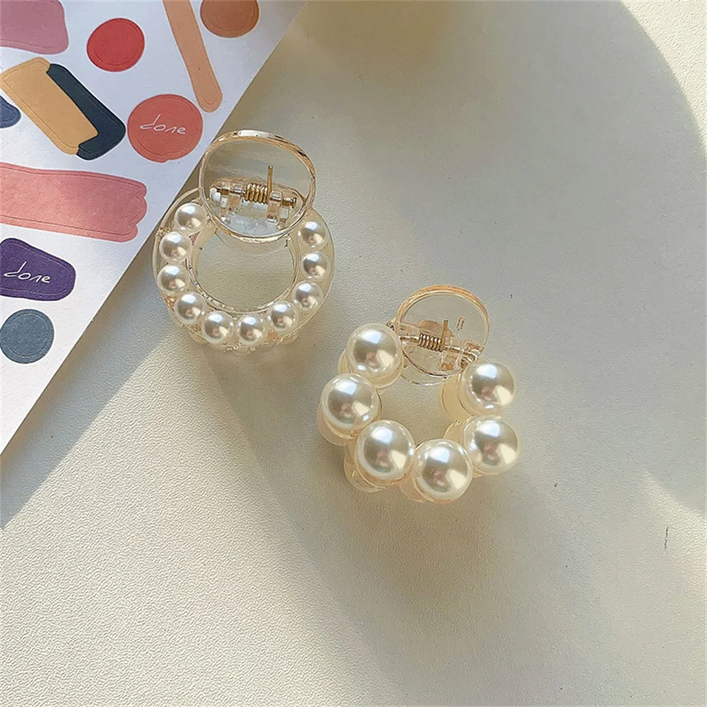 Sweet Mini Round Pearl Hair Clips for Women Girls Hair Claw Chic Barrettes Claw Crab Hairpins Styling Fashion Hair Accessories