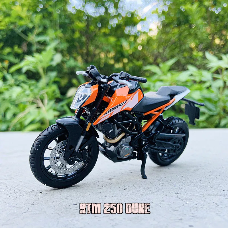 Bburago 1:18 250 KTM Duke  Factory Edition Static Die Cast Vehicles Collectible Motorcycle Model Toys