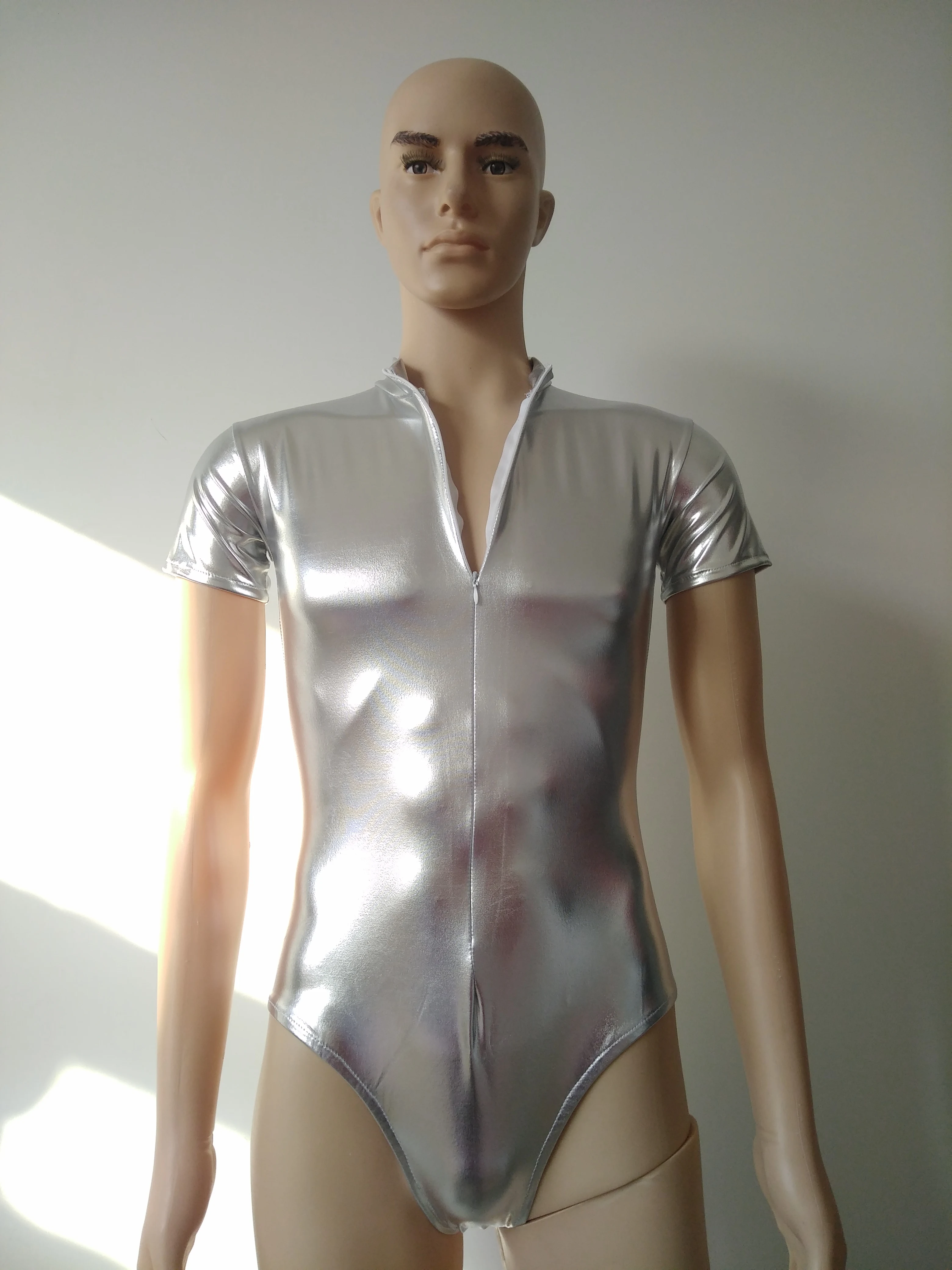 Silver color Men Body Suit One-piece Wetlook shiny metallic Short Sleeves Zippered Leotard Bodysuit for women's Party Nightclub