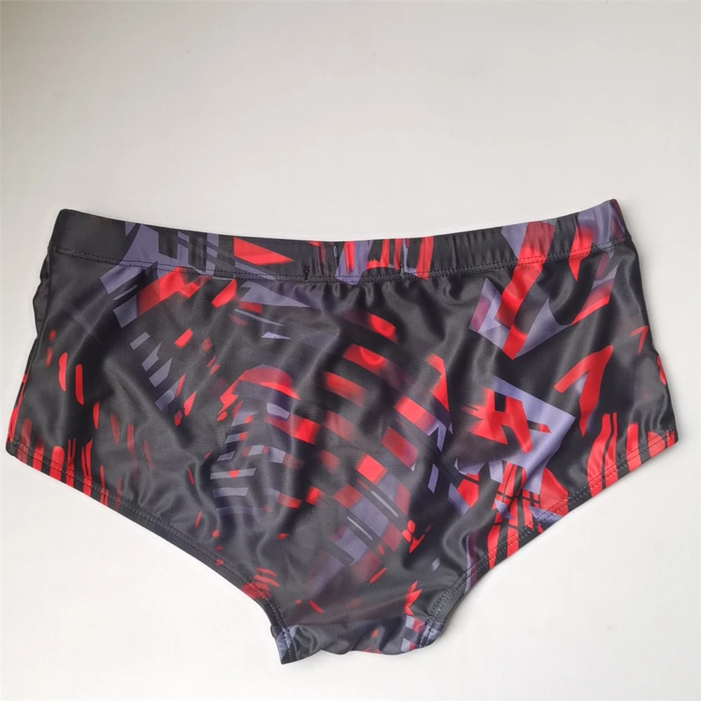 UXH Brand Mens Sexy Swimwear Trunks with Pad Fashion Red Black Printing Boxer Shorts Breathable Quick Dry Surfing Beach Shorts