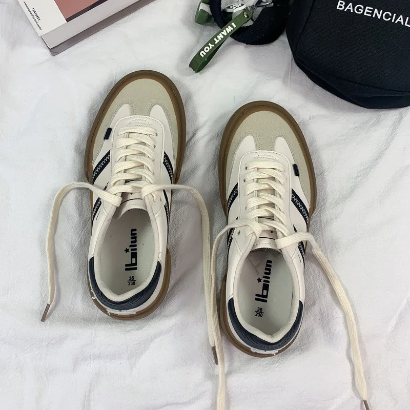 2021 Autumn New Luxury Shoes for Woman Classic Sneakers Women Leather Retro Low Cut Lace -up Casual Women Sneakers Plus Size 44