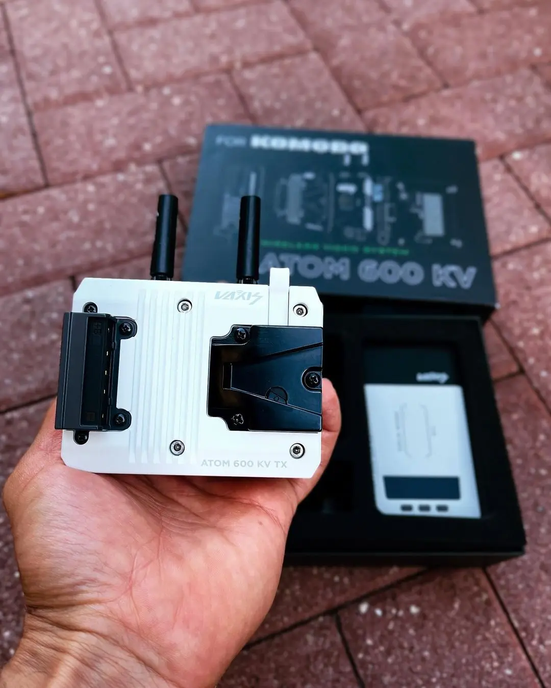 Vaxis ATOM600 KV Black for RED Komodo 600ft беспроводной видеопередатчик приемник 1080p камера