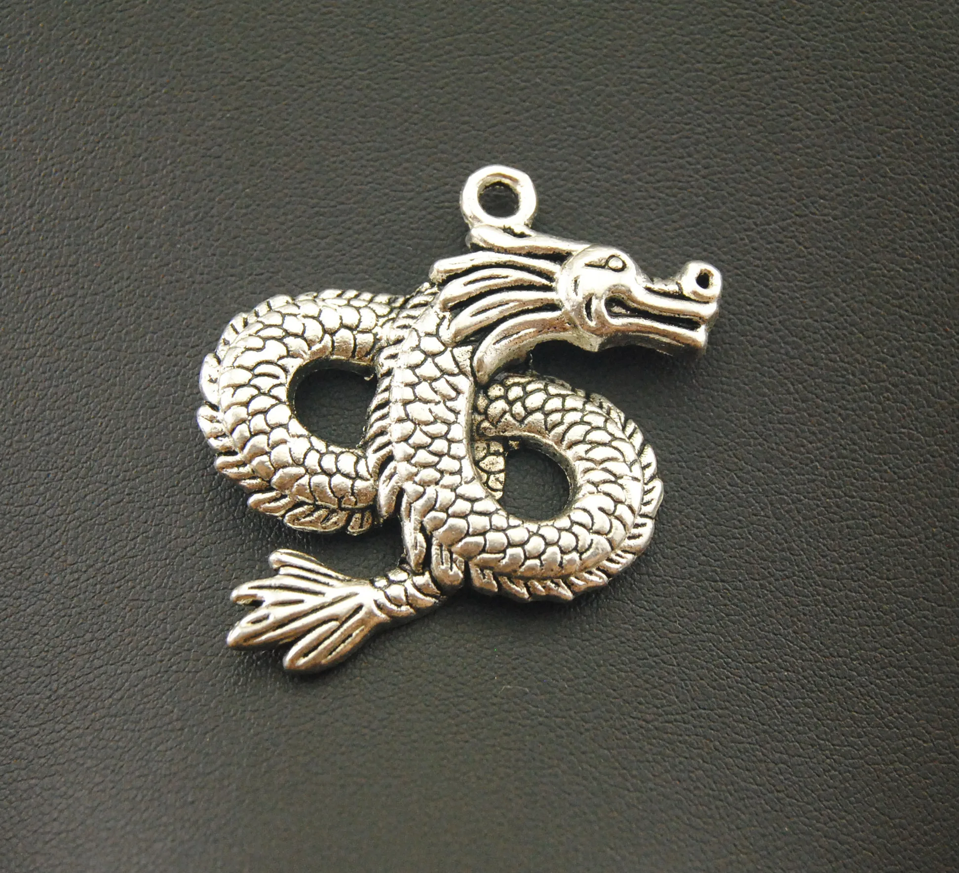 5pcs Silver Color Flying Dragon Charms Round Animal Pendants Great Details DIY Handmade Jewelry Findings Accessorie  SALE