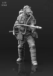 1/35 Resin Figure Model kits 1 figure  Unassambled Unpainted C565