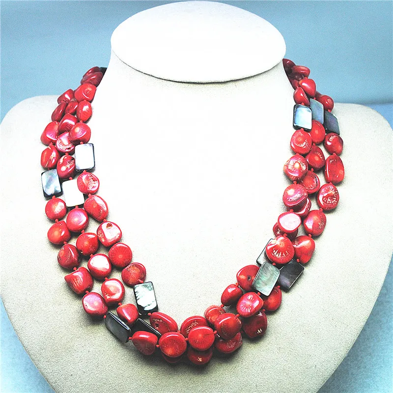 

1PC Women Necklace Nature Coral Material With Black Lip Shell Mother Of Pearl Three Lines 50CM Length For Fashion Party Wearing