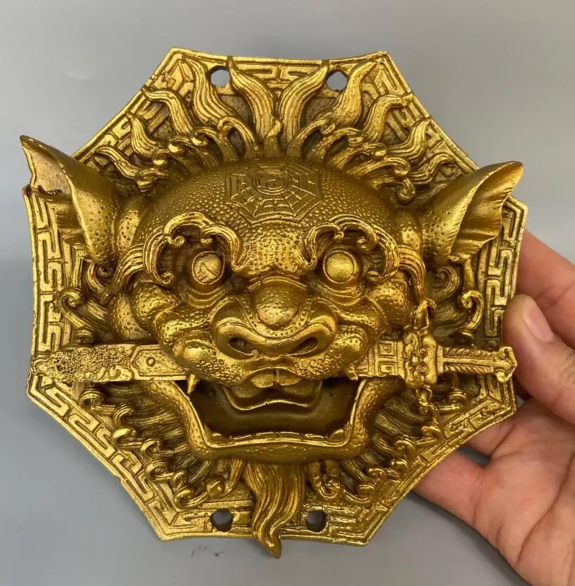 China brass eight trigrams lion head crafts statue