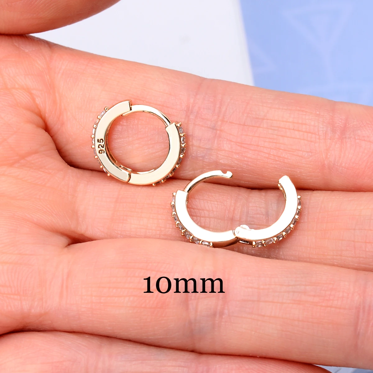 1Pair 6-12mm Small Rainbow Hoop Earrings Gold/Color  Helix Cartilage Round Huggies Earrings For Women Men Party Jewelry Gift