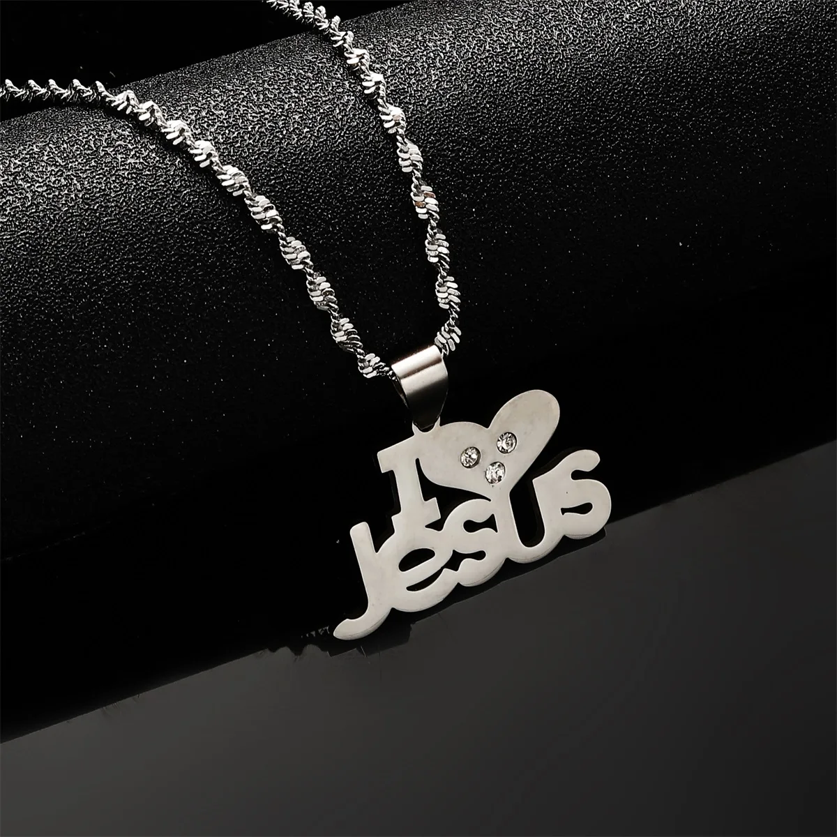 I Love Jesus Pendant Necklaces For Women Great Christ Savior Redeemer Deliverer Chai Jewelry