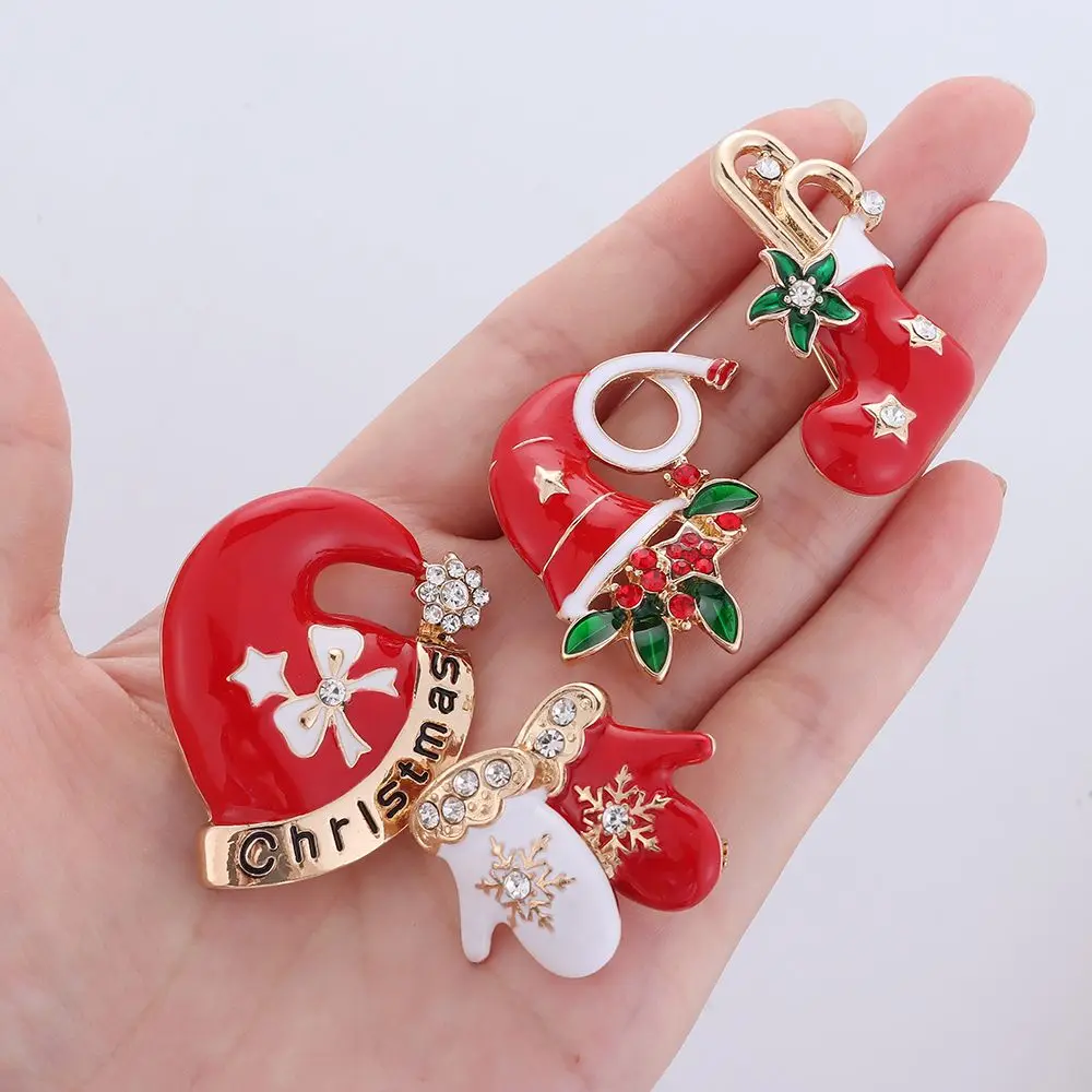 Women Tinplate Pins Merry Christmas Hat Decoration Jewelry Accessories Wreath Badge Denim Brooches Christmas Brooch Collar Pin