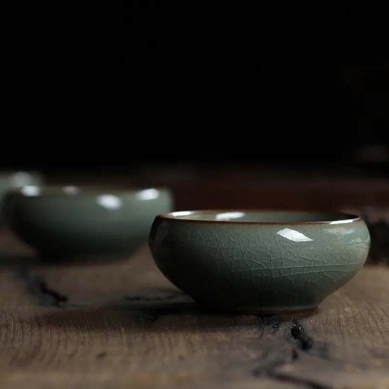 Chinese Longquan Celadon Porcelain China Tea cup And Saucer Tea Bowl With Golden Fish 60ml Celadon Crackle Tea cup