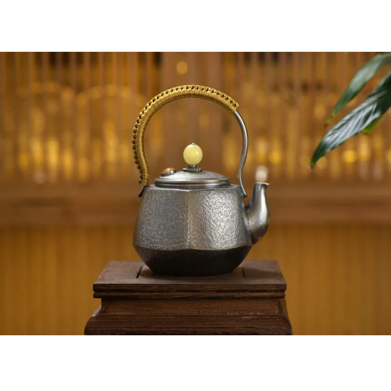 

Silver pot 999 sterling silver handmade tea set Japanese retro teapot kettle home tea ceremony Kungfu tea set 180ml