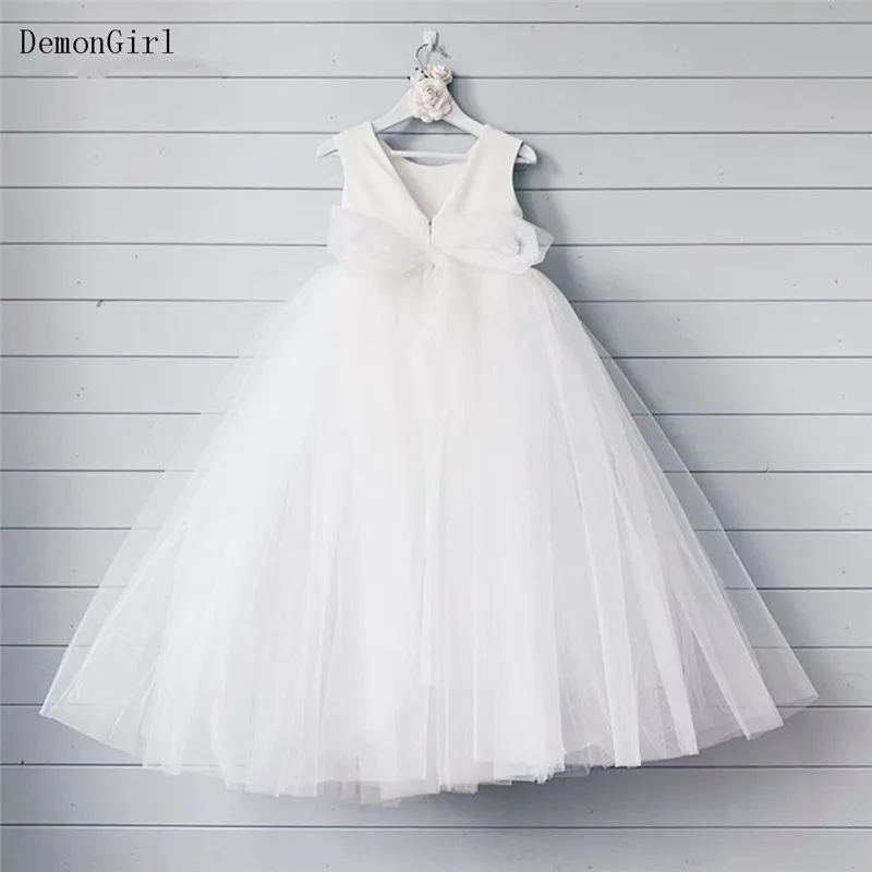 Ball Gown Flower Girl Dress Puffy Tulle Baby Girls Party Dresses Sleeveless Back Bow First Communion Dress