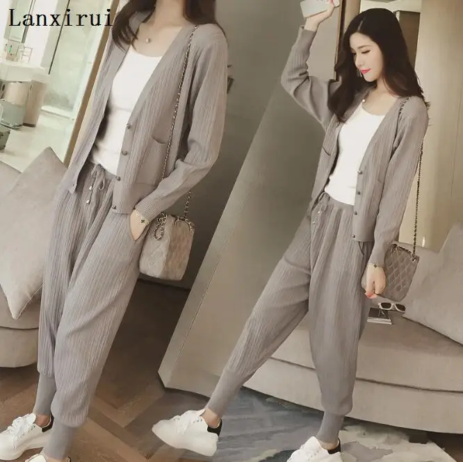

Sportswear Women Tracksuit Set Letter Print O -Neck Long Sleeve Pullover Sweatshirt And Pants 3 Pieces Set Women Clothing