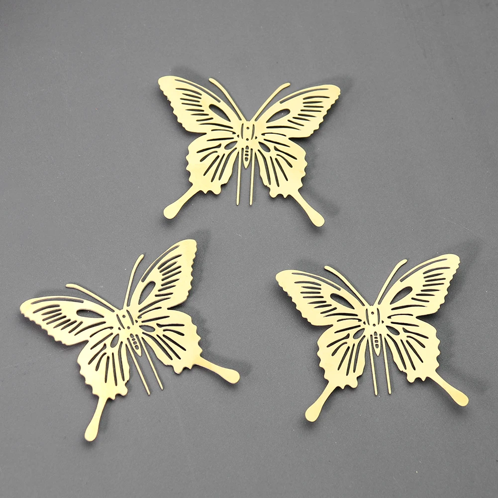 2PCS 3D Metal Hollow Butterfly Hanging Pendant Charm DIY Wind Chimes Crystal Connector Accessories Art Wall Hanging Decor Crafts