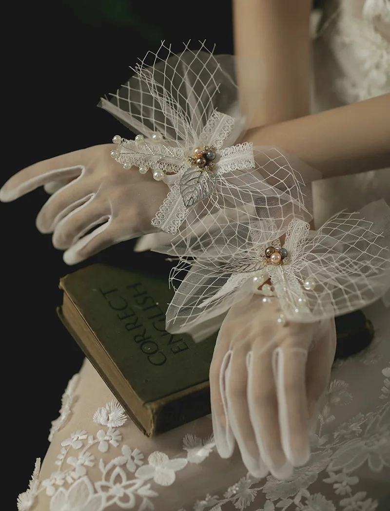 JaneVini-guantes de boda con perlas hermosas para mujer, manoplas de encaje blanco para novia, accesorios de fotografía para fiesta de boda con lazo