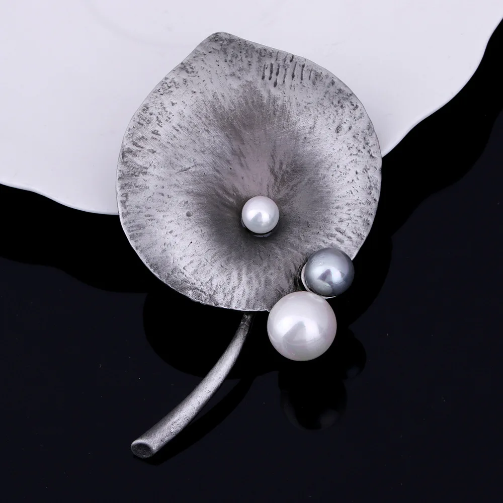 Vintage Antique Leaf Flower Shape Brooches Plant Jewelry Imitation Pearl Pin Brooch Men & Women Wedding Costume Accessories