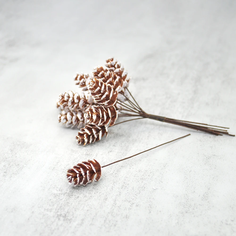 12 stücke/bündel von künstliche pflanze gefälschte kiefer kegel dekoration Weihnachten kranz home dekoration diy kranz hochzeit dekoration
