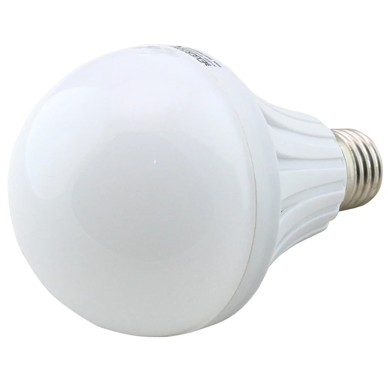 THERE 13385*5 WATT E27 220 V RECHARGEABLE WHITE LED BULB 6500 K