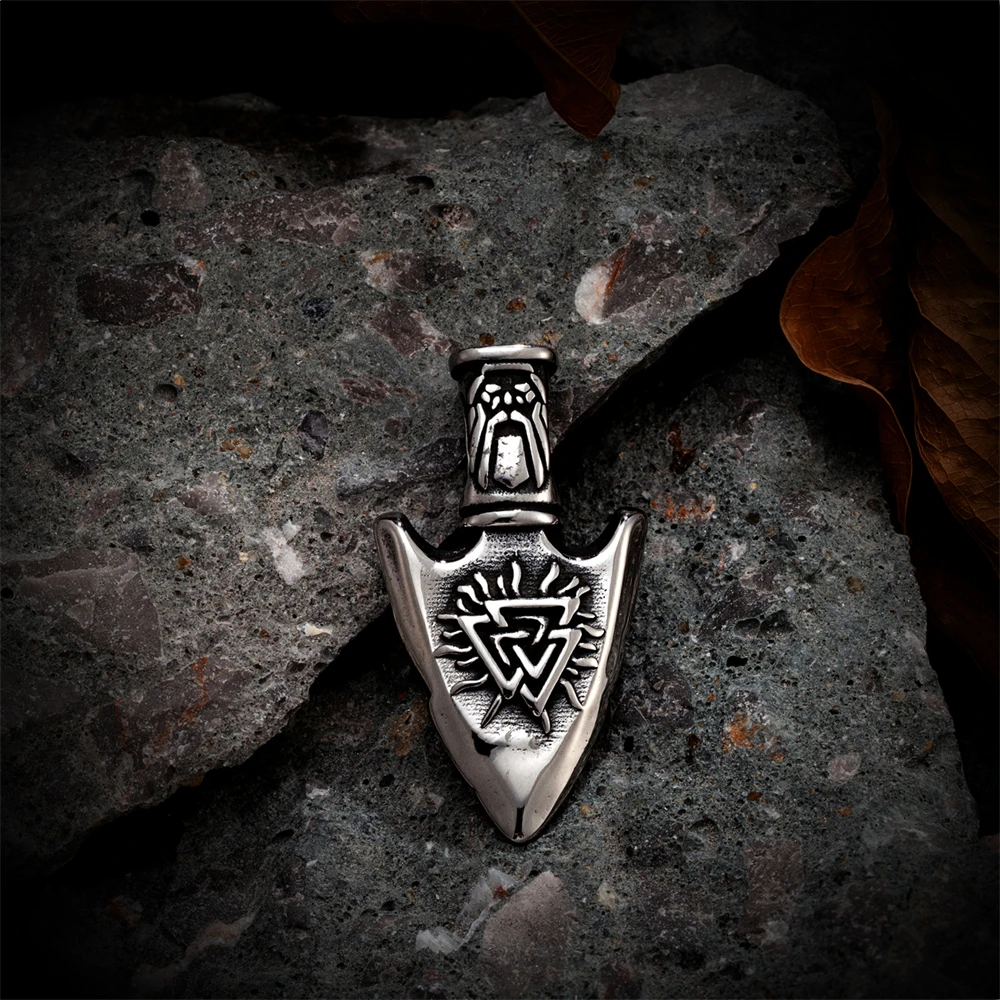 Viking Triangle Trinity Runes Shield Necklace Men Stainless Steel Double-Sided Amulet Nordic Compass Pendant Slavic Jewelry Gift