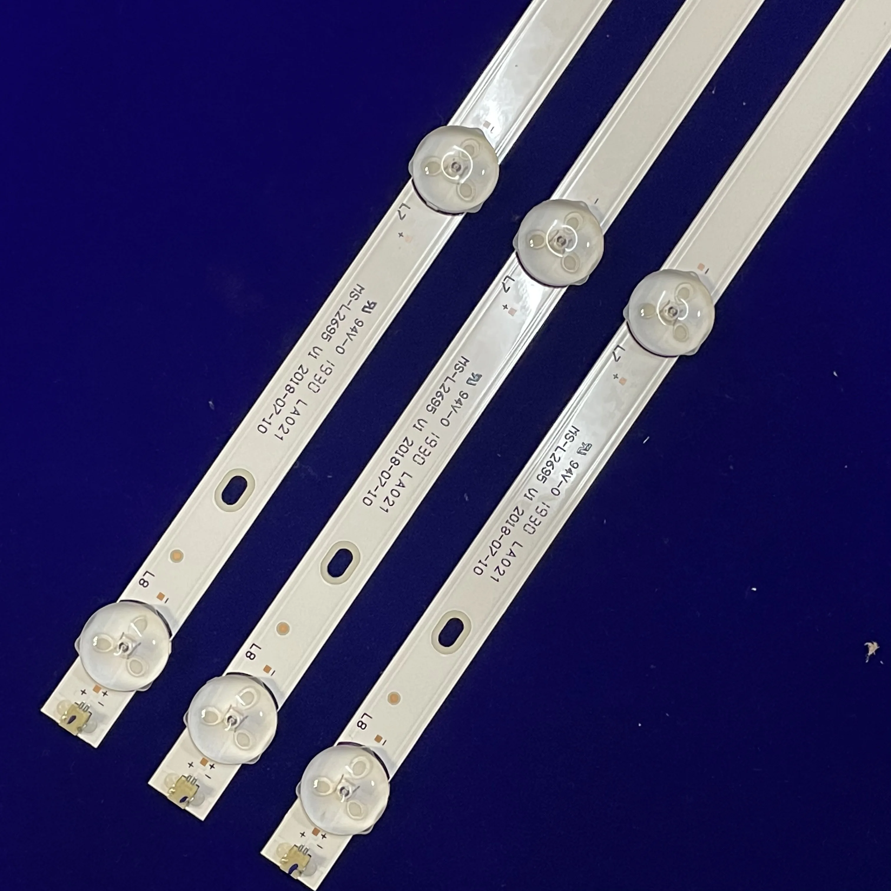 750mm LED Backlight strip bar 8 lamp for MS-L2695 V1 Rca Rtv4019sm 6V/LED