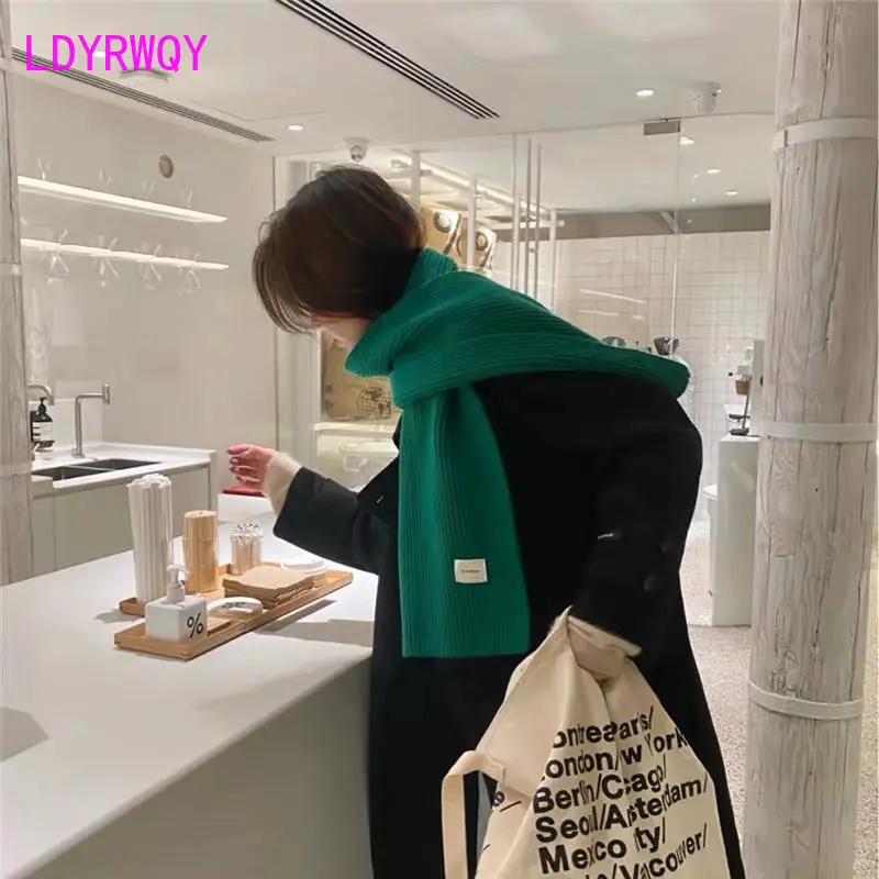 Korean version of soft knitted all-match green wool scarf women's autumn and winter warm student solid color bib